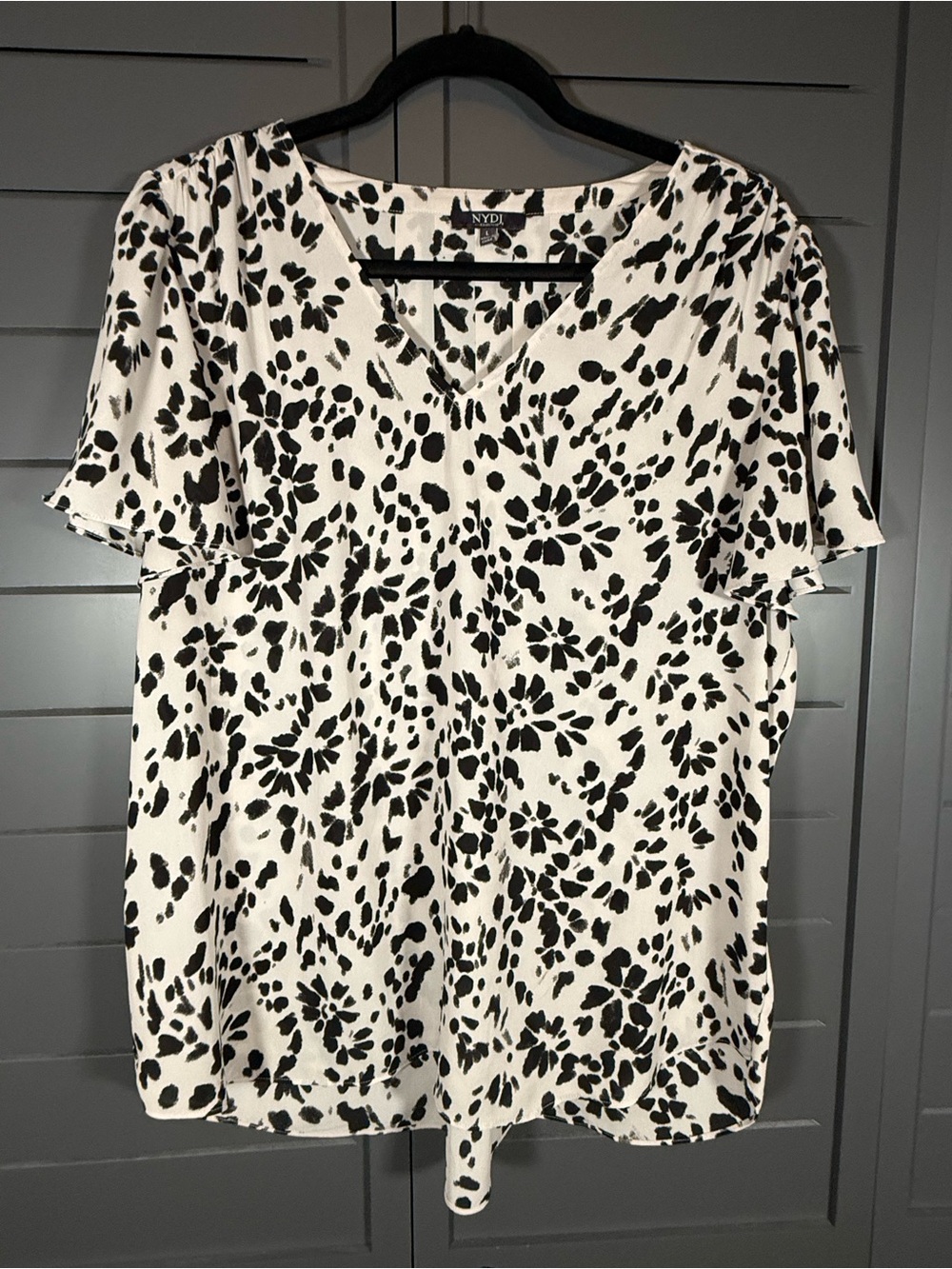 NYDJ Black and White Floral V-Neck Blouse